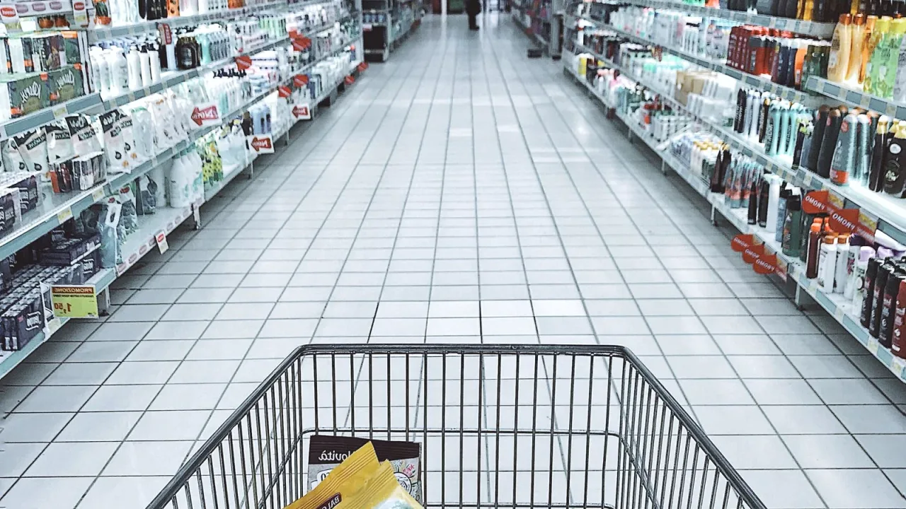 Market ve hazır gıda reyonu
